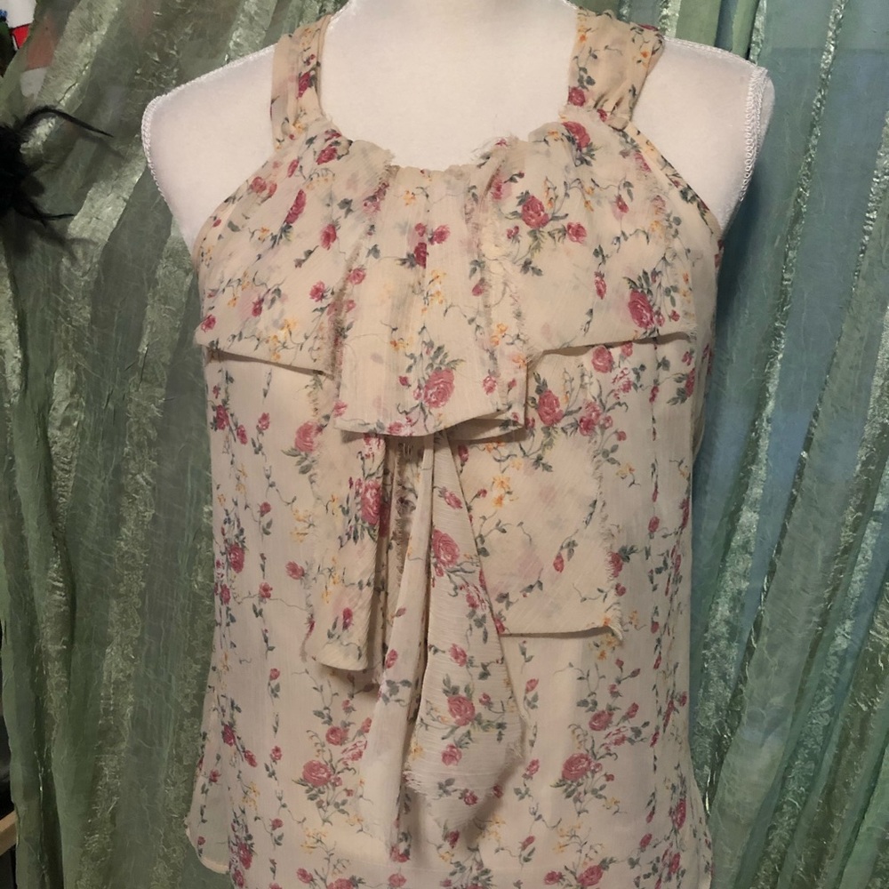 HUGE SALE🎉Floral print cream blouse